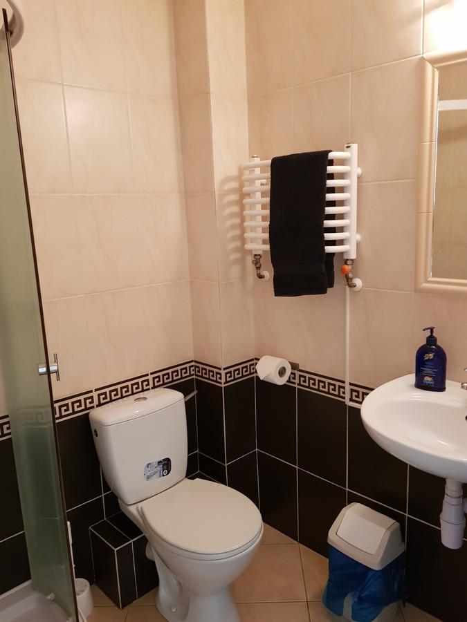 Roadway Hostel Kielce Ngoại thất bức ảnh