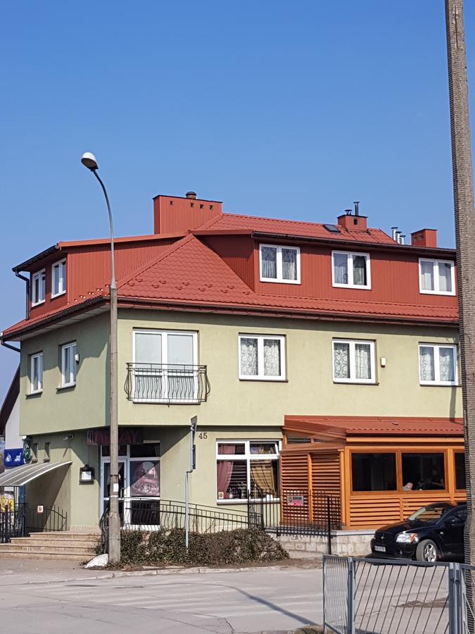 Roadway Hostel Kielce Ngoại thất bức ảnh
