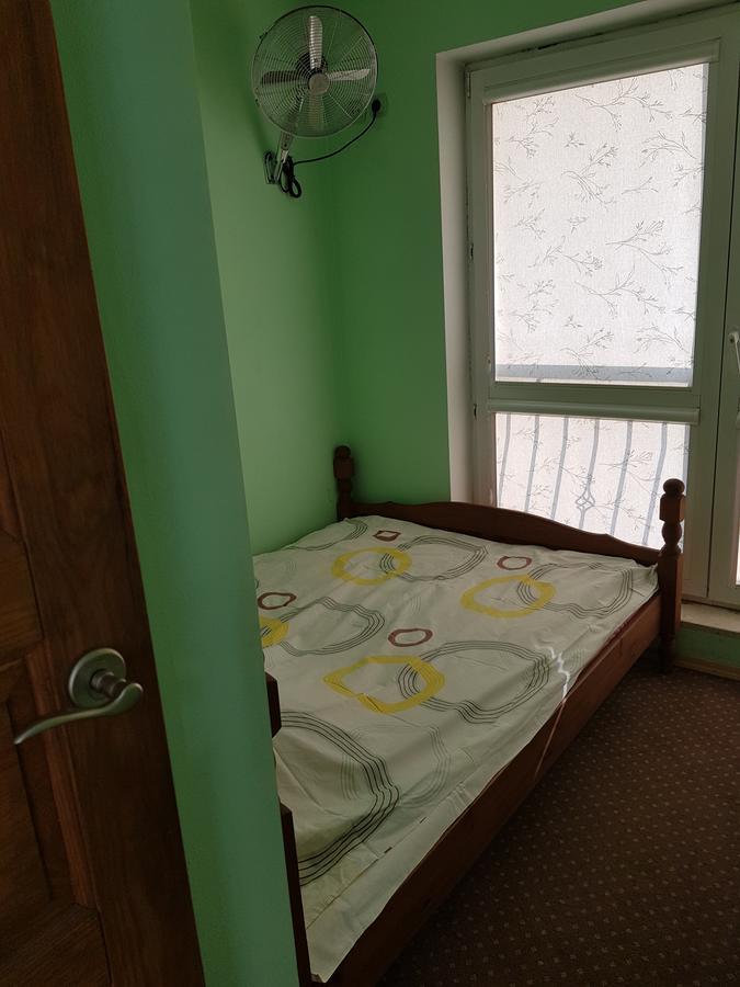 Roadway Hostel Kielce Ngoại thất bức ảnh
